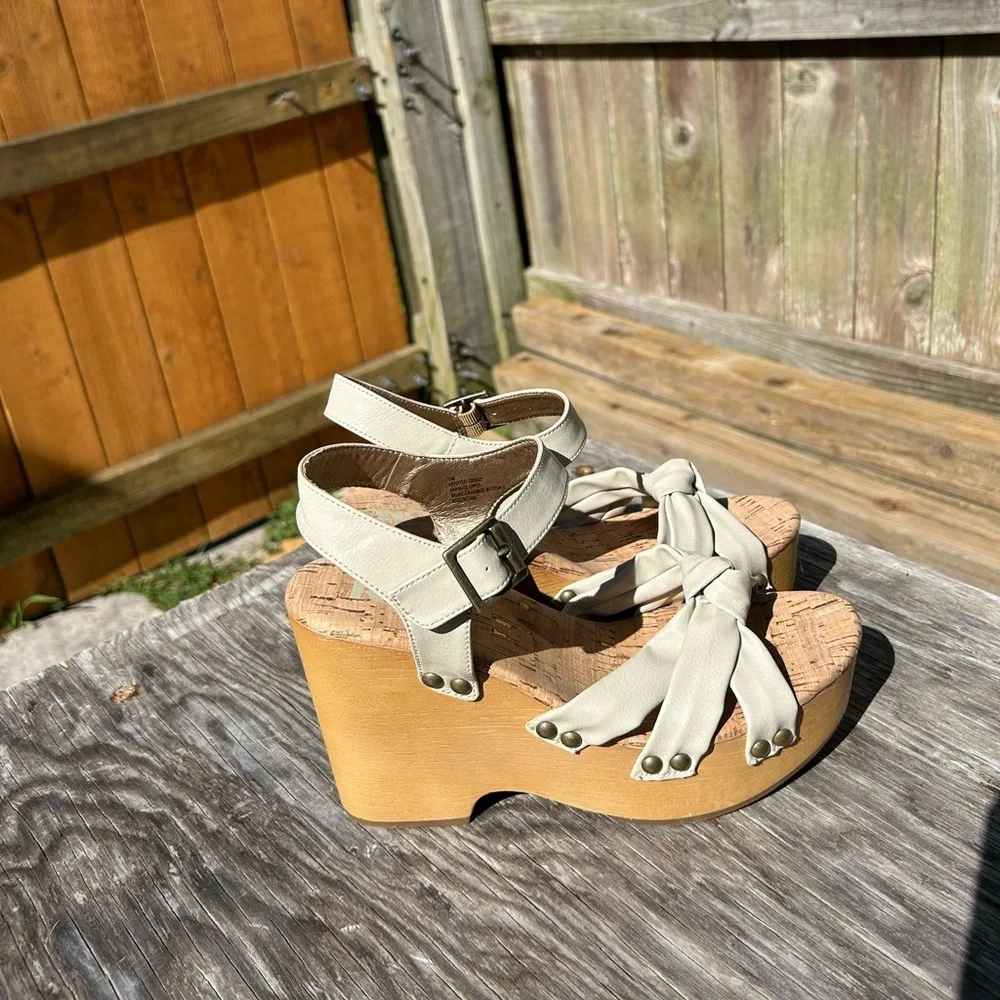 Korks Women's Dawson Wedge Platform Sandals‎ Off White Size 9